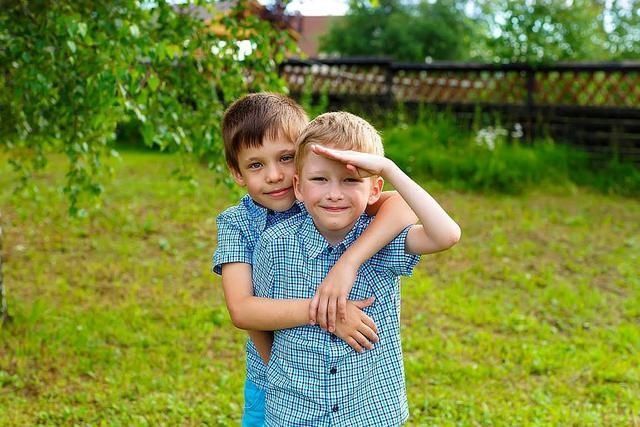 位父亲|双胞胎出生,同一个妈却有两个爹,医生:几率比中彩票还低