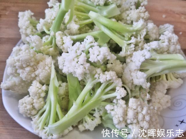 护眼|爸妈都很矮,孩子13岁身高1米7,多吃这道菜,补钙护眼又长个!