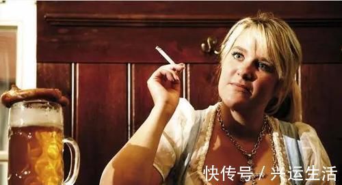 睡眠时间|糖尿病人，不改正四个行为，血糖会更高，坚持“4个一”，能救命