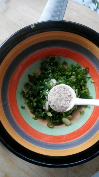 葱花饼好吃的做法,不用发面,开水一烫,层层酥脆,想做失败都难