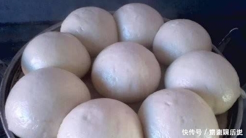 蒸馒头,冷水上锅还是开水上锅都错面点师教你一招,又大又软