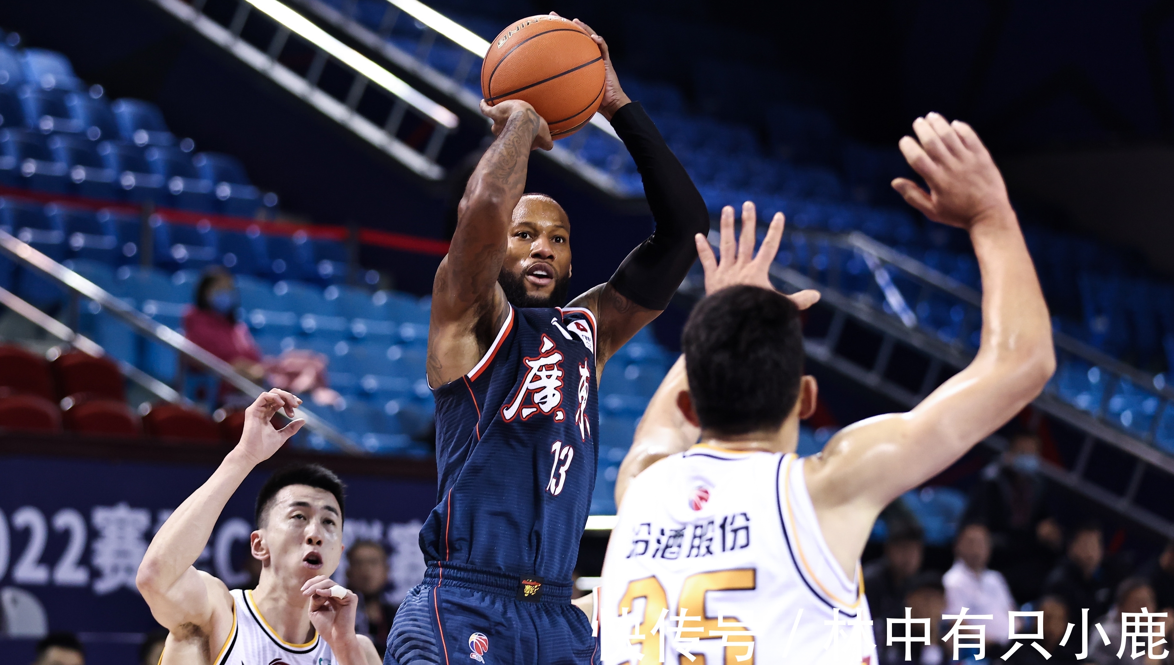 广东|纵观CBA|1476天后再遭两连败,广东男篮发生了什么