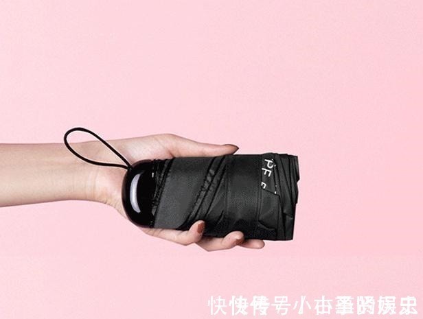 雨伞 薇娅懒人伞一晚爆红,39度出门不怕晒,网友防晒霜可以扔了!