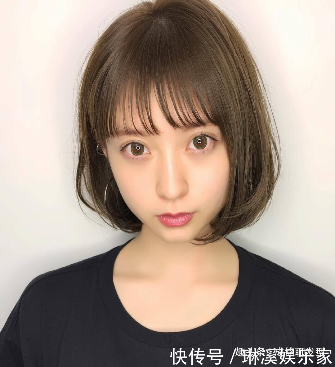 浅啡色|“有气质”和“没气质”的发型,区别不在长短,显白的发色很重要