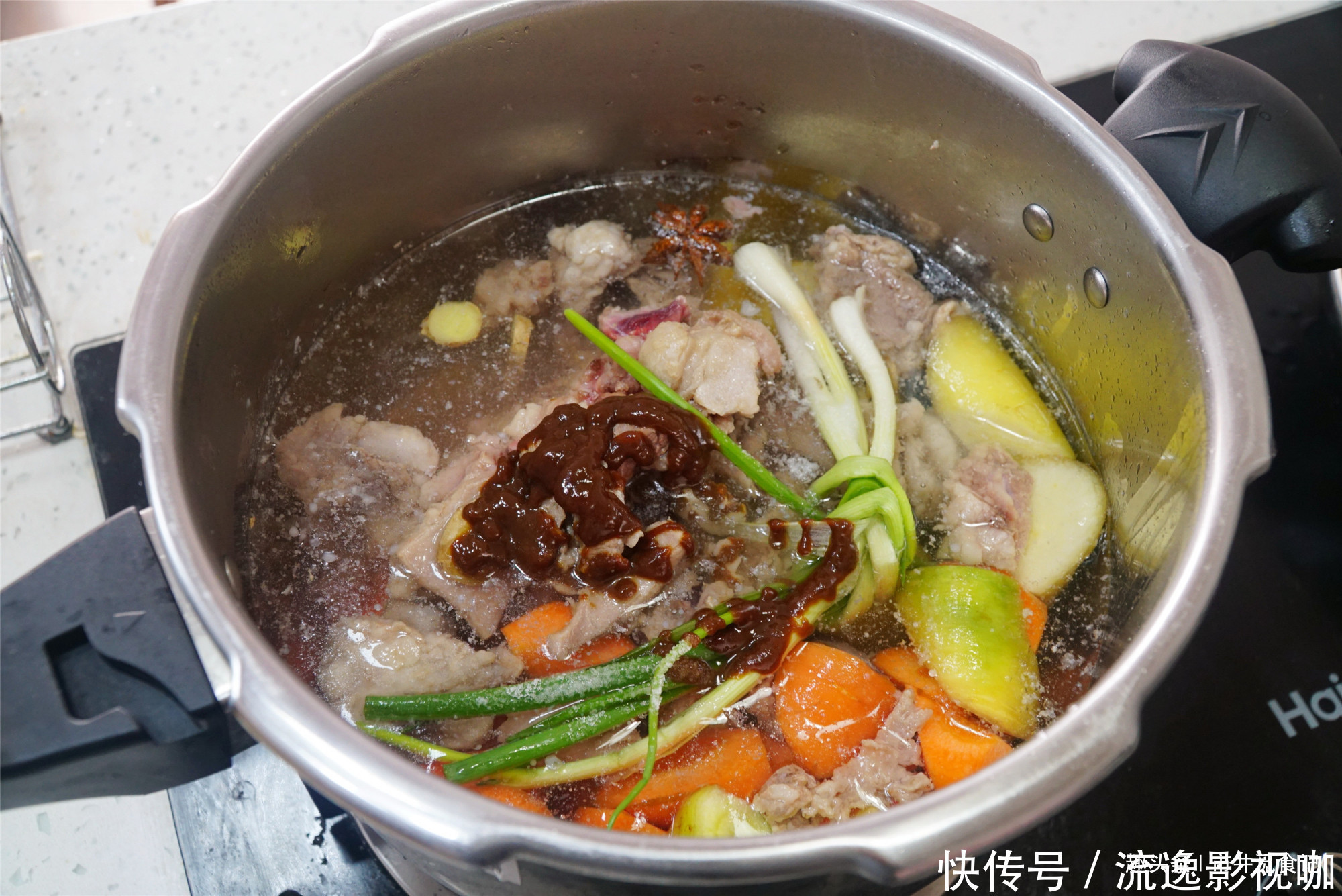 炖牛肉|炖牛肉时，先放盐还是后放盐顺序不对，难怪牛肉不烂不入味