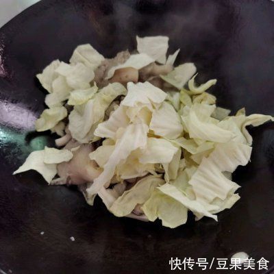  年后减脂，卷心菜炒平菇