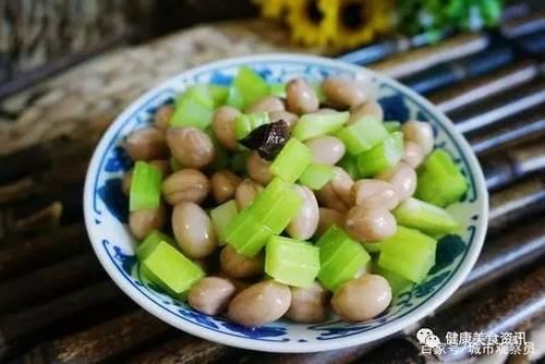 多吃这个凉拌菜，清爽可口，下酒开胃