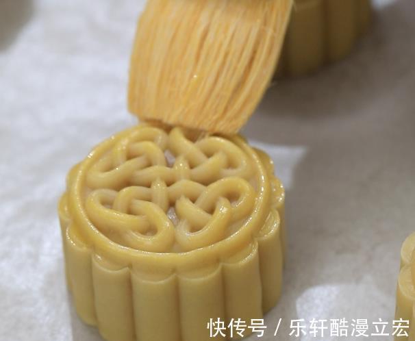 步骤|一斤板栗一碗面，配方比例全告诉你，教你做味道绝绝子的板栗月饼