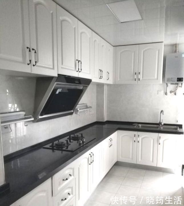 白墙|穷装8万的新房,全屋白墙不做吊顶,网友和我家的出租房差不多