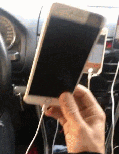 |搞笑GIF:大哥你这样拿蛋糕回去会不会被打