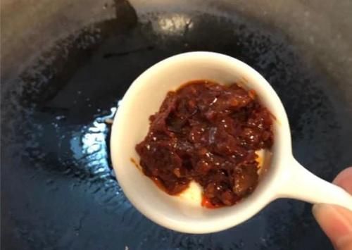 自己在网上看教程学会了毛血旺，自学成才，感觉比外面买的好吃