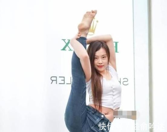 减龄 甜美的牛仔裤美女,彰显落落大方的气场,你喜欢哪个