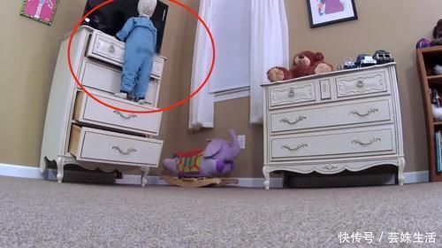 回家|宝妈下楼取快递,留4岁女儿独自午睡,回家后眼前景象吓到腿软!