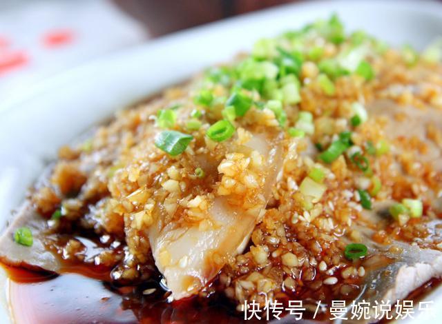 这道菜|大厨教你用五花肉,制作川菜蒜泥白肉,需要的注意4个小技巧