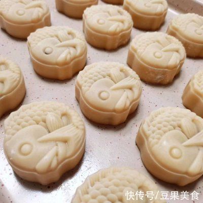 搅拌均匀|好吃到流泪的五仁月饼，连吃三天都不够