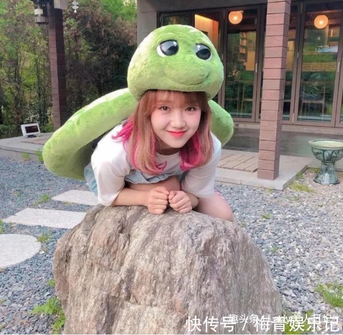 时髦精 新晋挂耳染太美了,时髦精还喜欢这4款染发款,抓眼球还是女团风