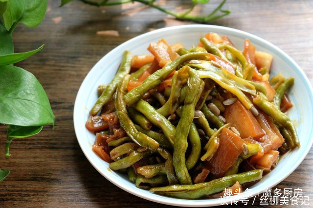  适合|特有食欲的一道家常菜，上桌五分钟光盘，做法简单， 省油又省盐