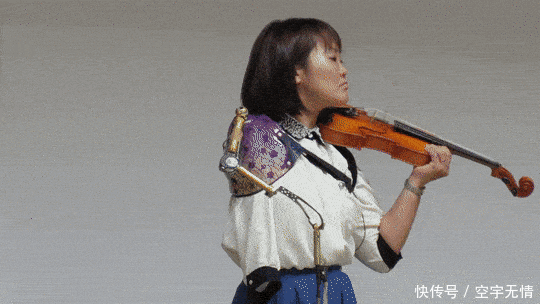 感动|日本单臂小提琴家,单臂怎么演奏呢?了解后励志,感动!