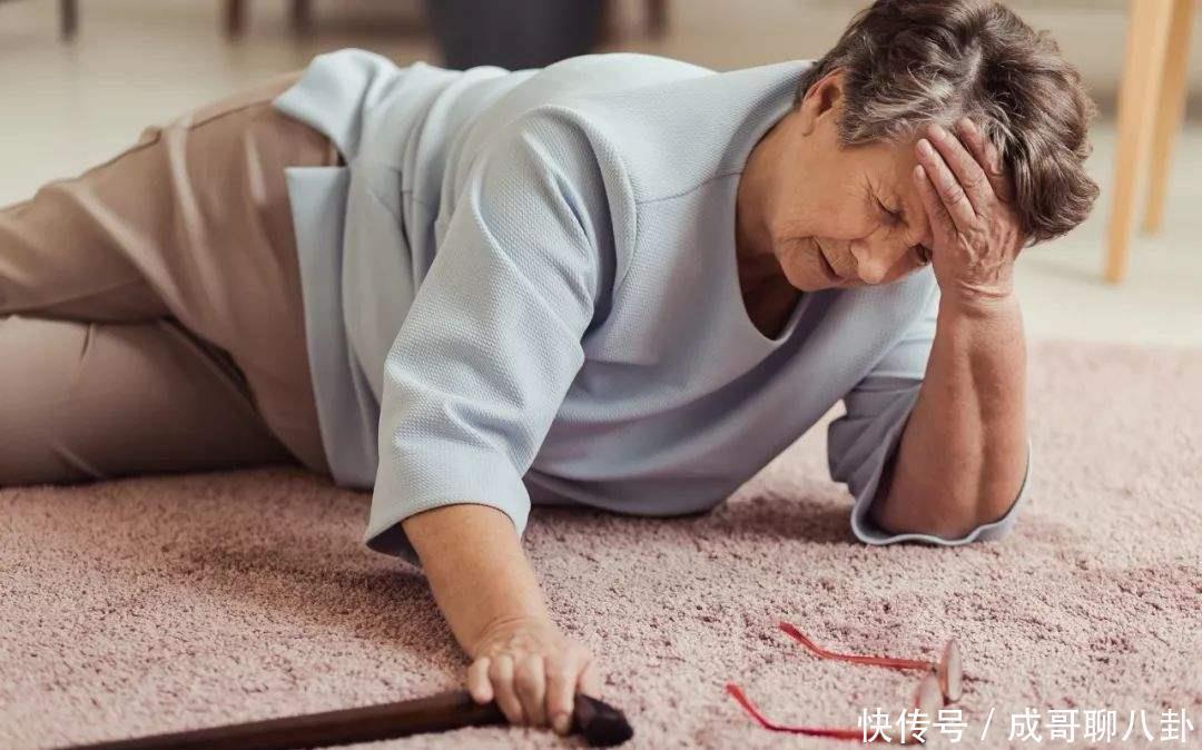 糖尿病检查报告如何看?血糖异常有哪些症状?每天测几次血糖才好
