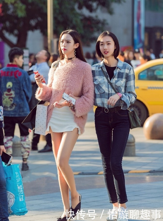 街头气质美女,裙子和短裤的时尚穿搭,既个性又漂亮!