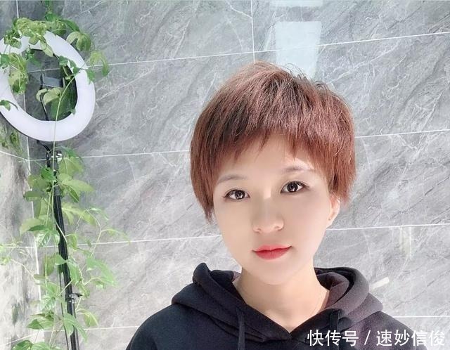 小卷|春节发型别乱剪,14款新时尚发型送给你,剪完让你颜值翻倍