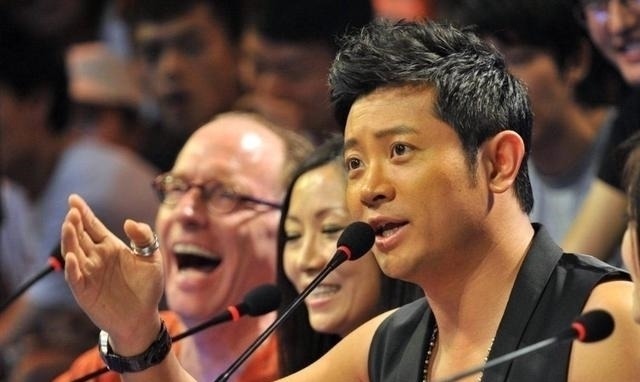 过气大牌歌手参加选秀想翻红，被后辈导师淘汰，自认没错当场发火