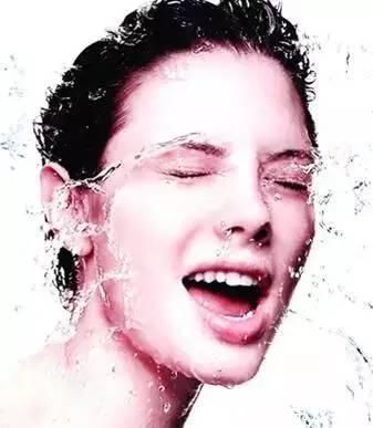 毛巾|4个坏习惯让你的脸越洗越脏,越来越粗糙!