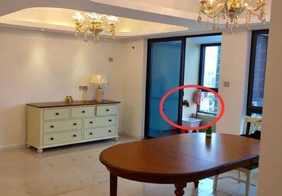 客厅|108平新房装修结束，家具陆续上齐，客厅背景墙看着不丑但是土！