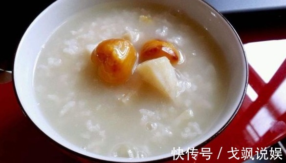 被称“补血上品”的桂圆，如果如此做，保证营养翻倍又美味