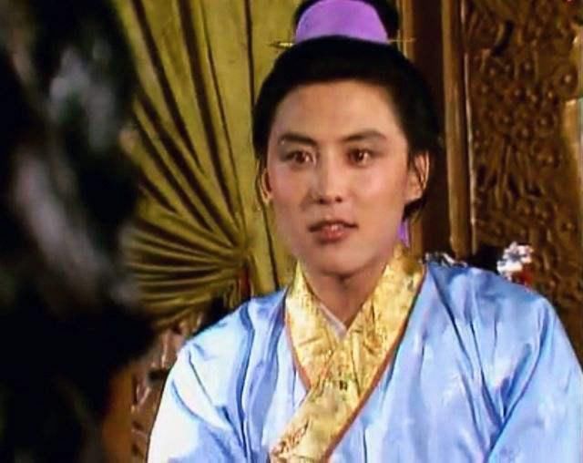  巧姐|王熙凤三次怀孕只生下巧姐一人，她两次流产咋回事听听平儿怎么说