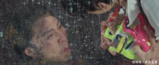 闭眼|《假面骑士》同样是被打倒,为何有的骑士闭眼张口,有的人却成了灰!