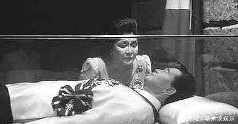 敛财|她是菲律宾第一夫人，却疯狂敛财100亿美金，人民说她是半佛半魔