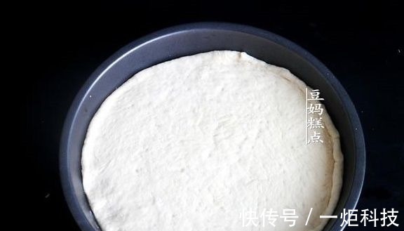 孩子爱吃的,2款简易披萨,几分钟做一个,比买的放心