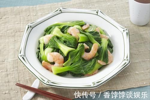 青菜|炒绿叶菜，直接下锅可不行，记住2个窍门，出锅翠绿入味不出水