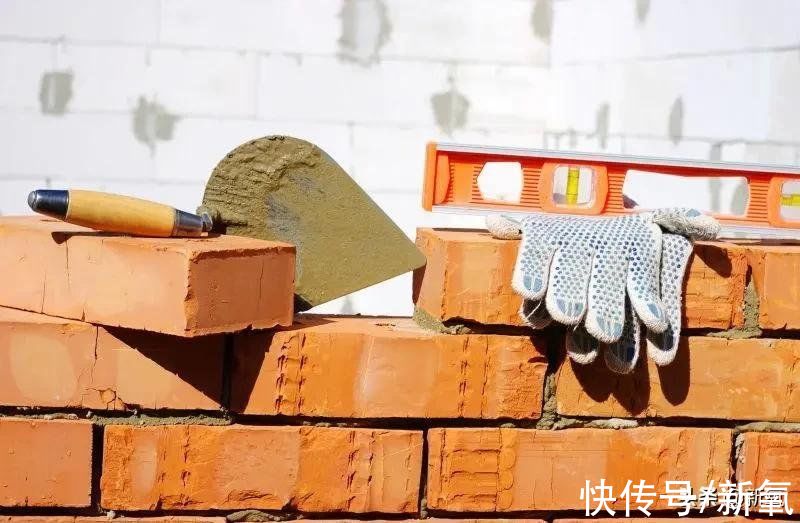 巴黎世家|有钱但真土，说的就是她们