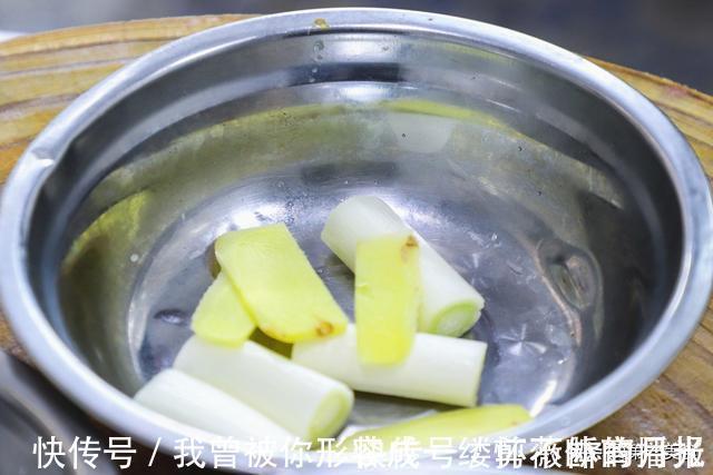 炖猪肉时,这1种调料不能放,否则猪肉又老又柴,很多人都不懂