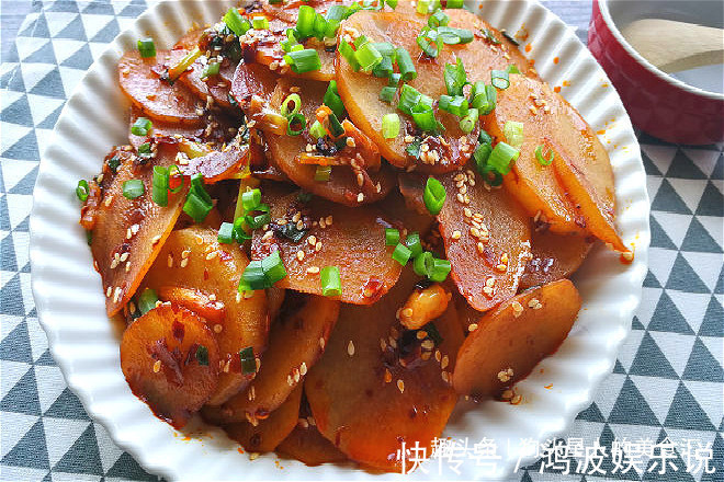 土豆别再炖着吃了,教你8道新做法,简单美味,每周换着花样吃