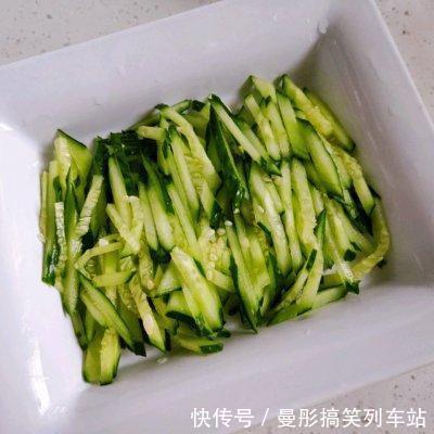 香辣|3块钱搞定一道香辣凉拌魔芋丝,不仅下饭还有有营养