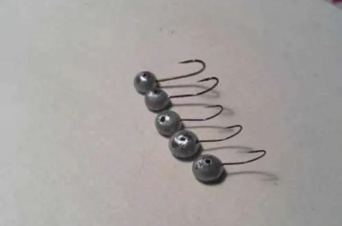 寒冬钓大板鲫,如果按照这样用钩,不知接连上鱼是种怎样的体验?