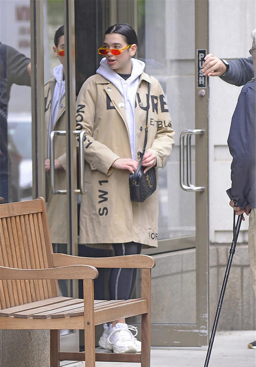 会穿基本款才是真的潮！白色连帽卫衣的5种搭配思路你会吗？