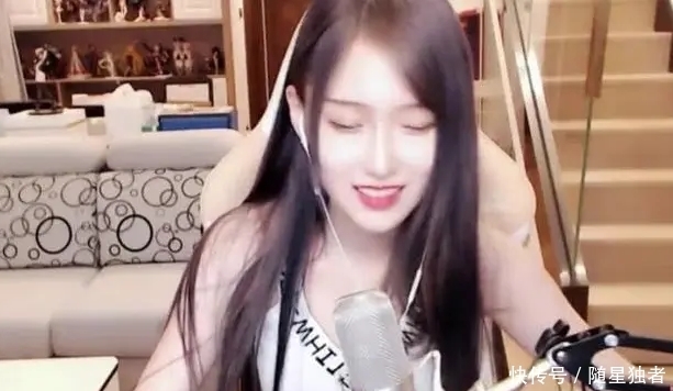 理解|腐团儿直播跳舞,超管看完后才封禁?观众:理解,毕竟超管也想看