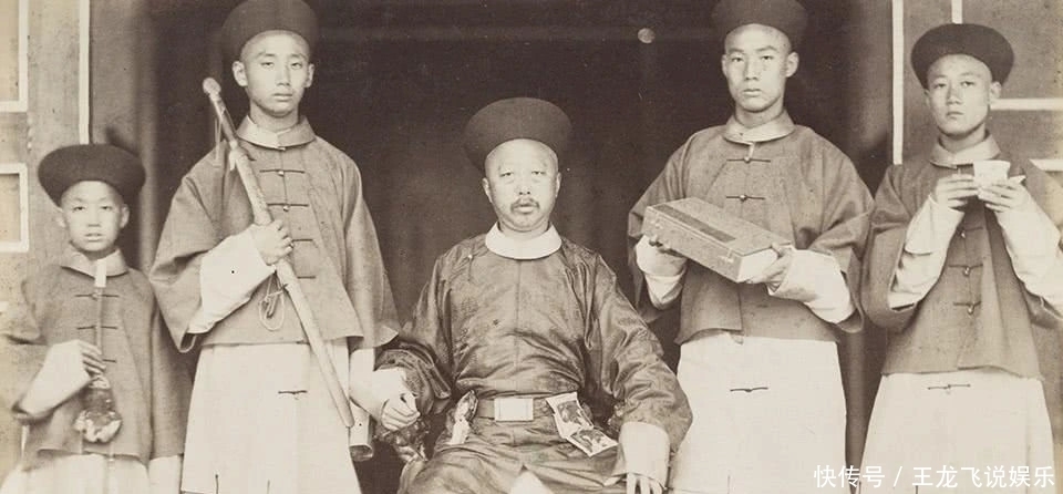 封建|溥仪故宫当导游，见自己床头挂着一张照片，立马找专家理论！