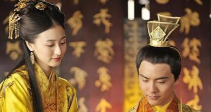 皇帝|比皇帝还大的是谁?不是太上皇,从古至今5000年只有一人