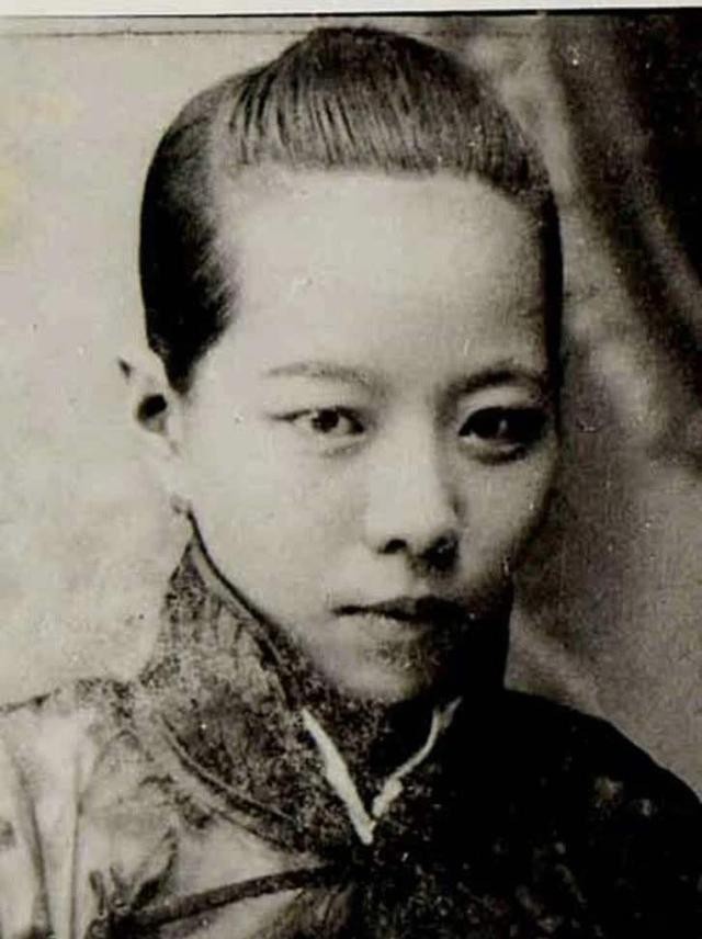 妹妹|姐姐看不起穷小子,大婚之日悔婚,妹妹代嫁多年后成为省长夫人