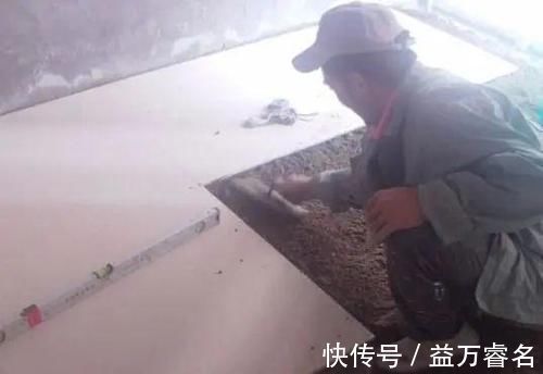 老师傅|卫生间装修是先贴瓷砖还是先马桶?看看老师傅怎么说,原来如此