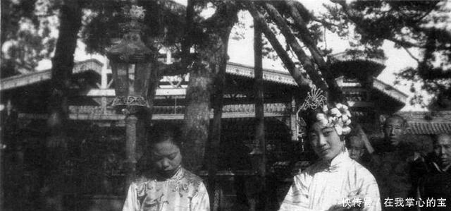 又打又骂|婉容在睡觉的时候,总是喜欢让他看着,溥仪没办法对她又打又骂!