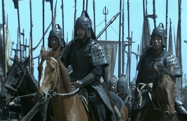 秒杀|一个击败徐晃,一个战平赵云,颜良和文丑,为何都被关羽秒杀