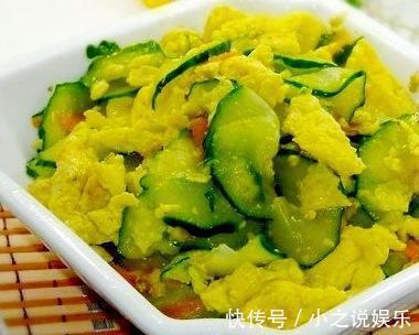 衣服|肚子上有赘肉,穿衣服不好看!鸡蛋配一物,赘肉没了,腿也细了