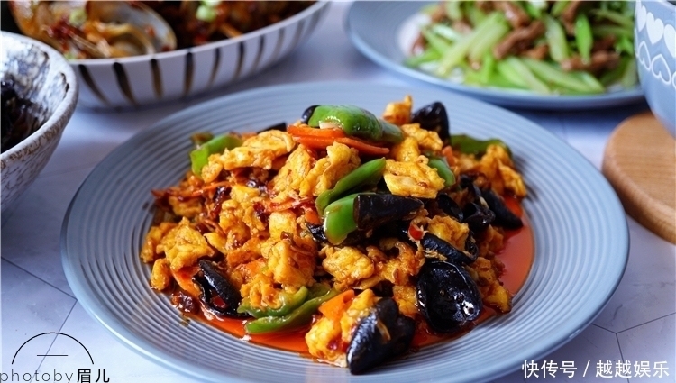 我家晚餐,20元半小时搞定四菜一汤,有荤有素,还是在家吃饭实惠