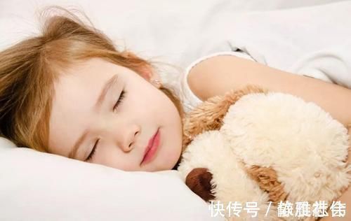 小力|15岁男孩的身高像“小学生”,跟睡觉后的这一习惯有关,别忽视